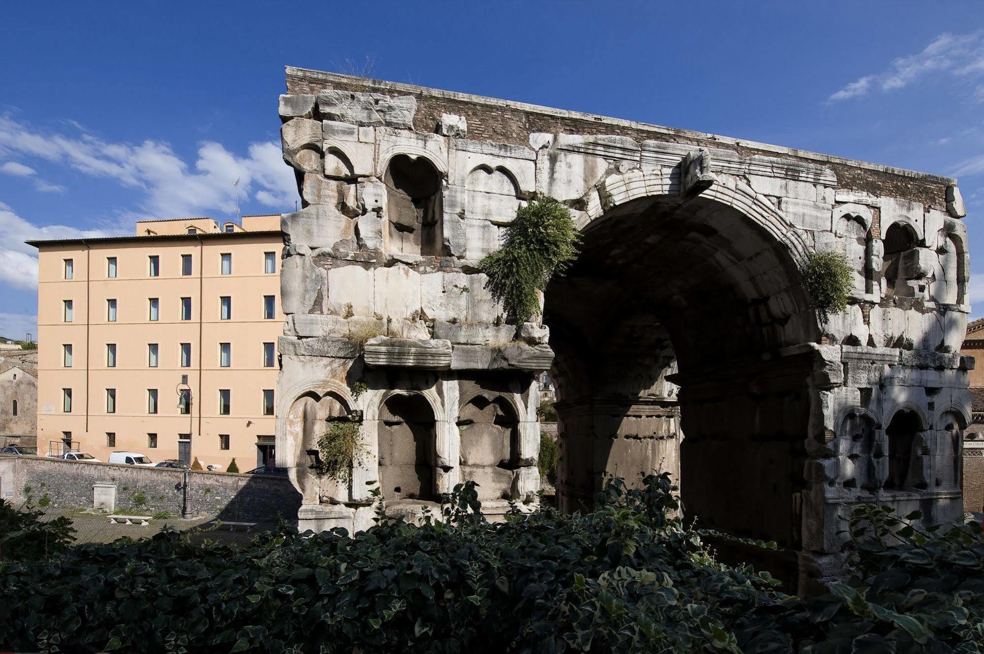 Palazzo Velabro, A Member Of Design Hotels Rom Exteriör bild