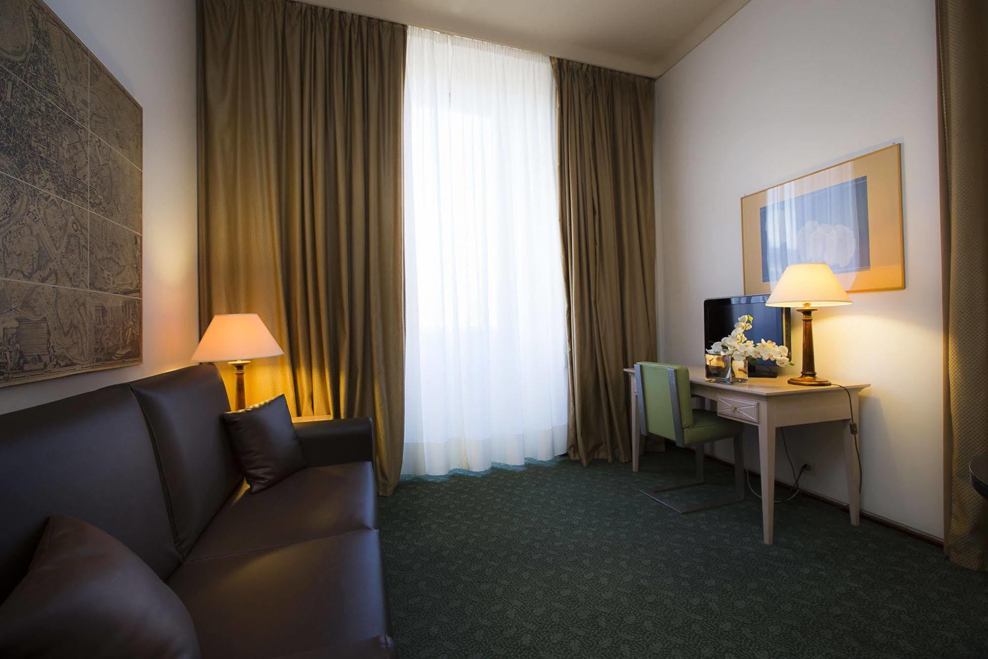 Palazzo Velabro, A Member Of Design Hotels Rom Exteriör bild